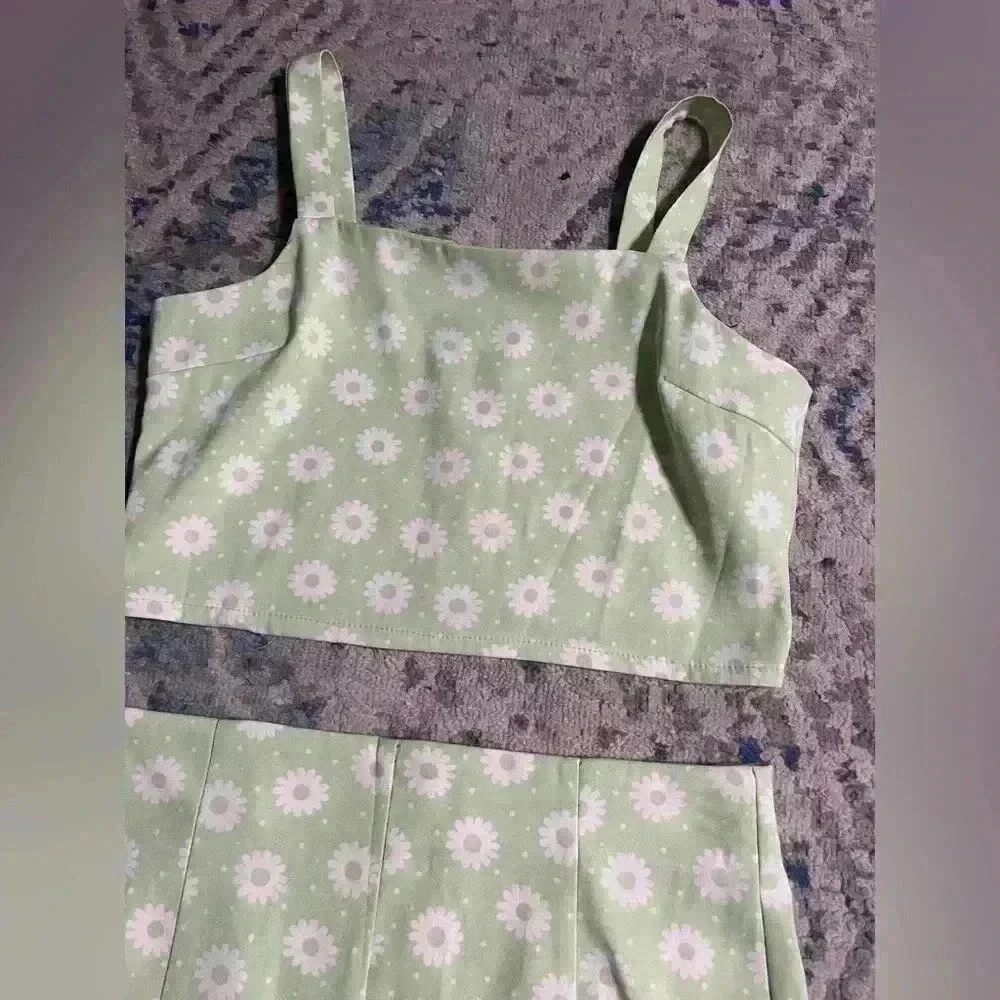 NWOT altar’d state green flower 2 piece set - Picture 3 of 5